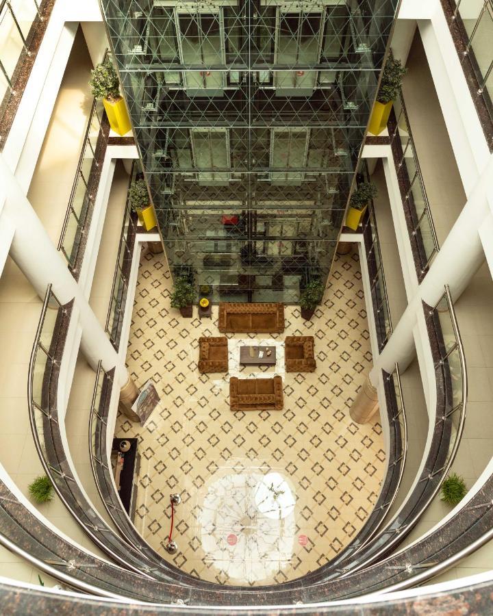 West Shine Hotel Baky Esterno foto