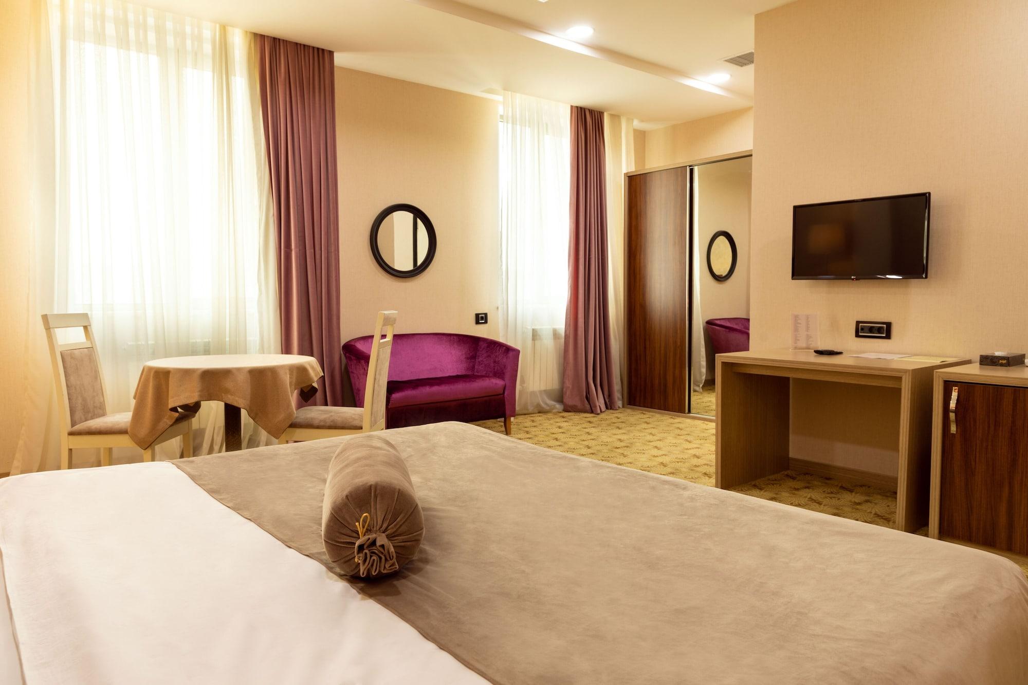 West Shine Hotel Baky Esterno foto