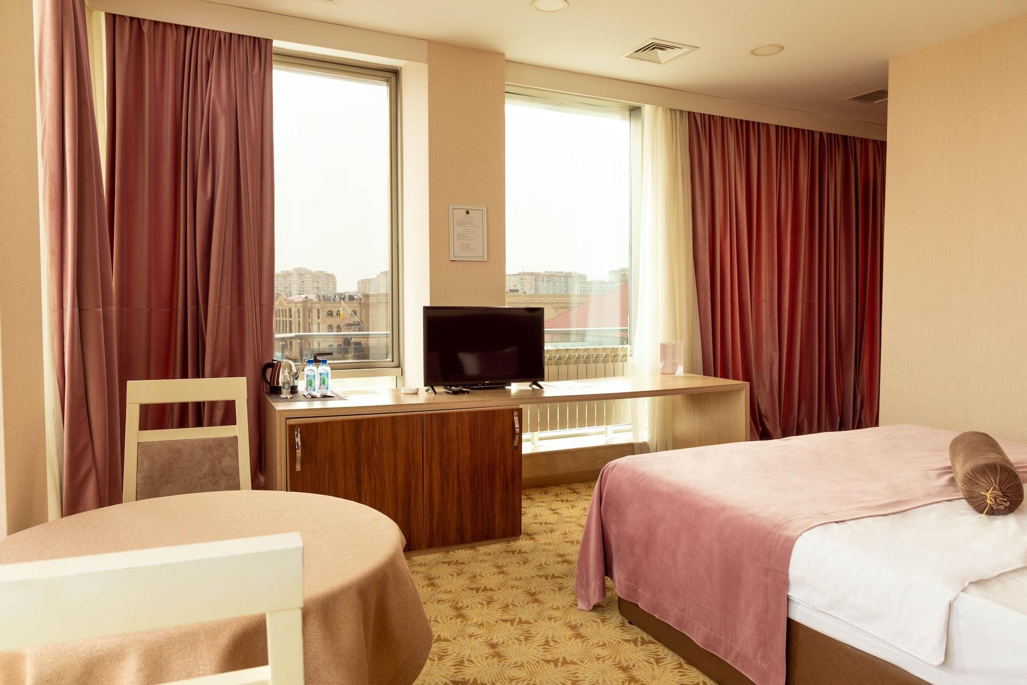 West Shine Hotel Baky Esterno foto