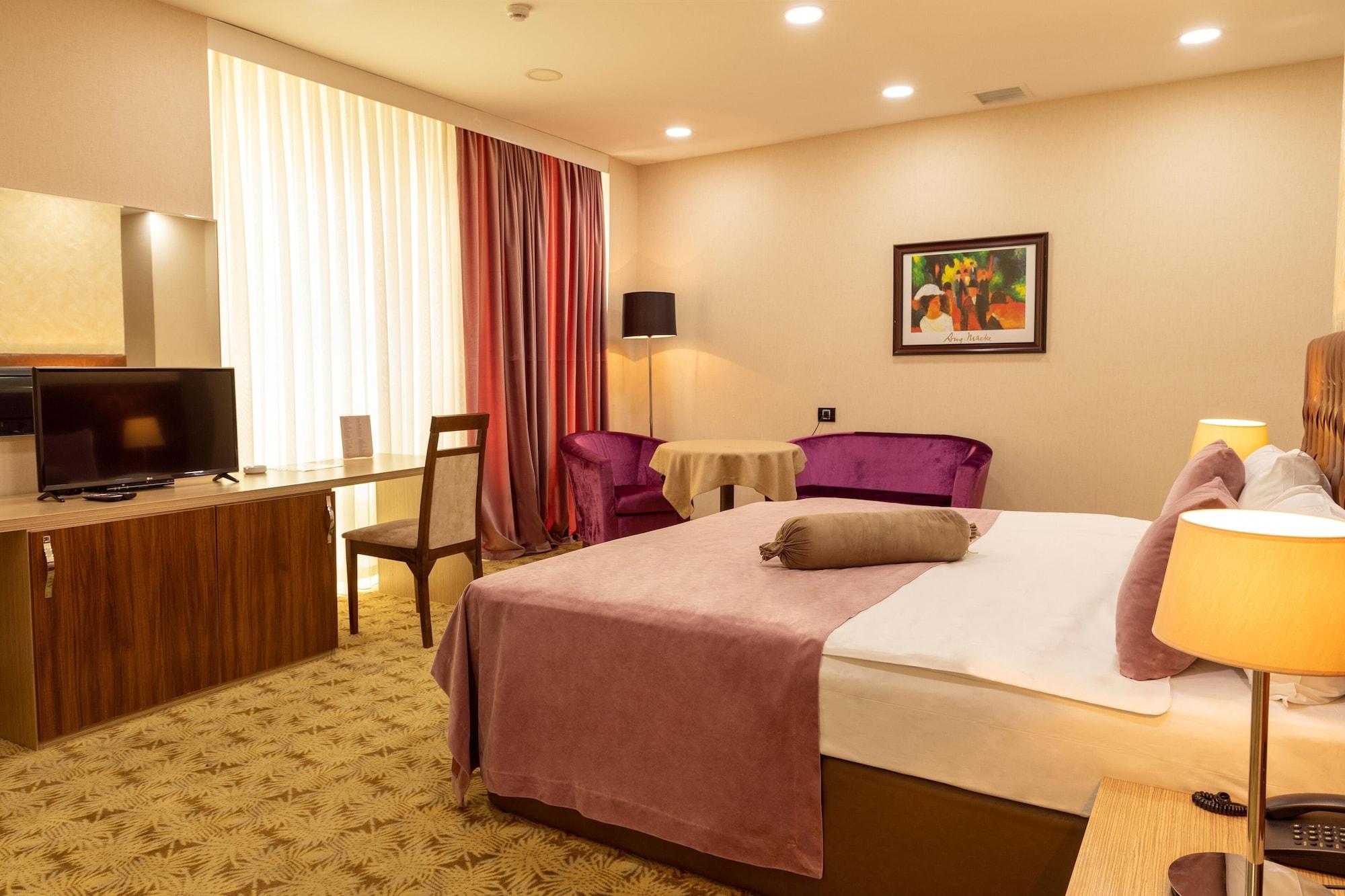 West Shine Hotel Baky Esterno foto