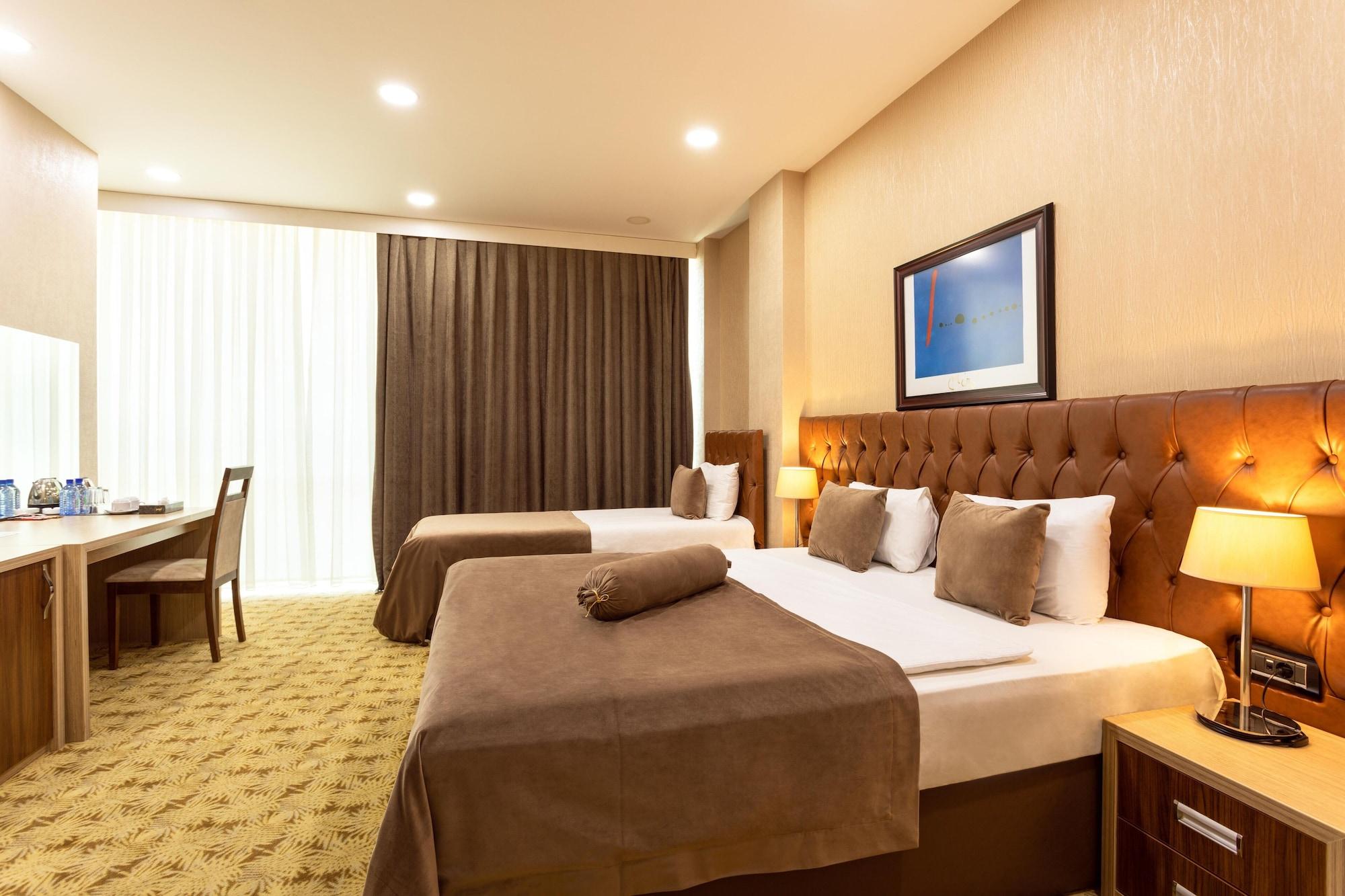 West Shine Hotel Baky Esterno foto