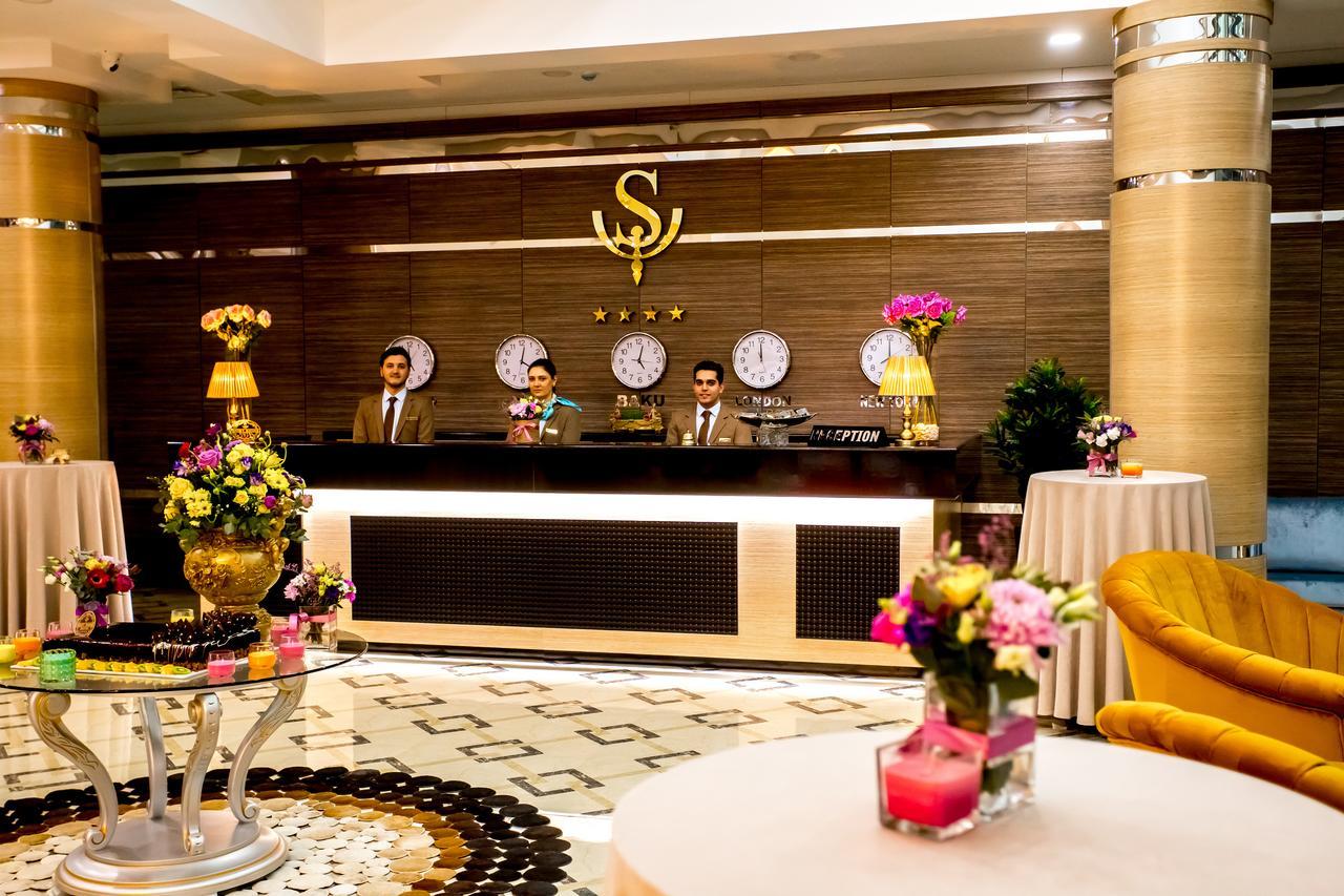 West Shine Hotel Baky Esterno foto