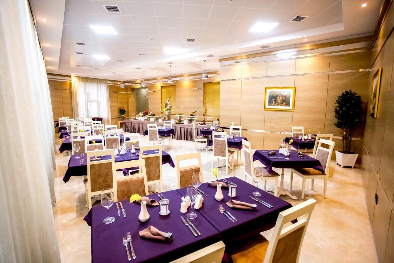 West Shine Hotel Baky Esterno foto