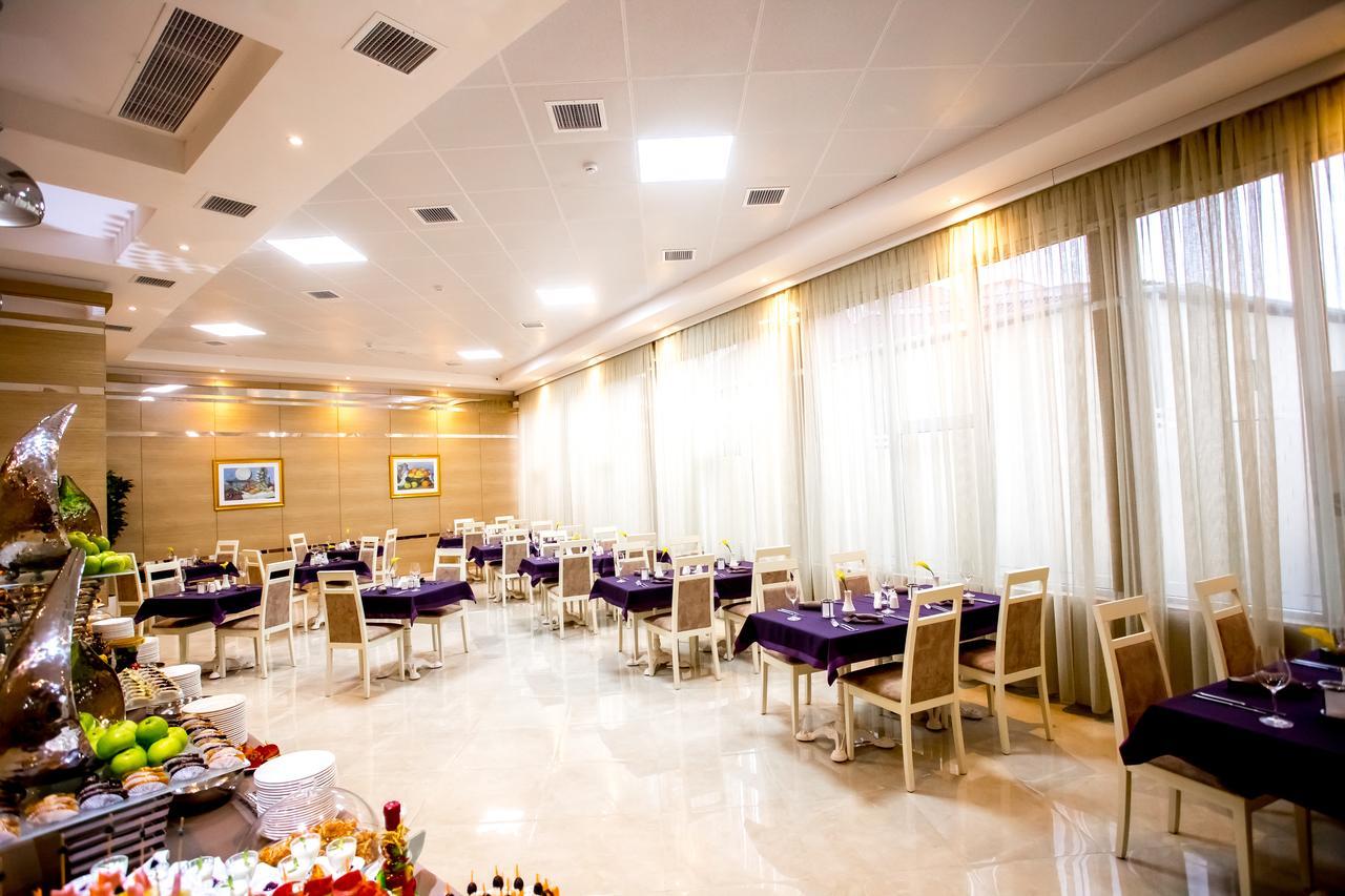 West Shine Hotel Baky Esterno foto
