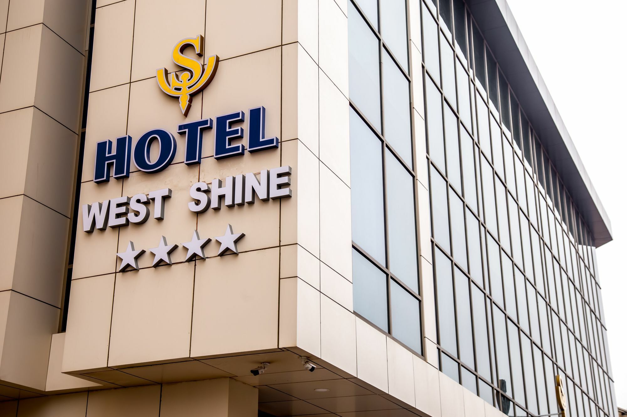 West Shine Hotel Baky Esterno foto